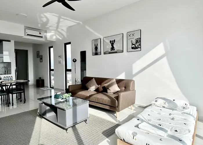 Beacon Executive Suites #Executive #Skypool #Georgetown #6Pax #2Br 2Bath #1Queen 4Single #Quality Well Maintained #Private Host