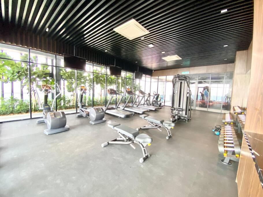 Beacon Executive #executive #skypool #georgetown #6pax #2br 2bath #1queen 4single #quality Well Maintained #private Host Apartment