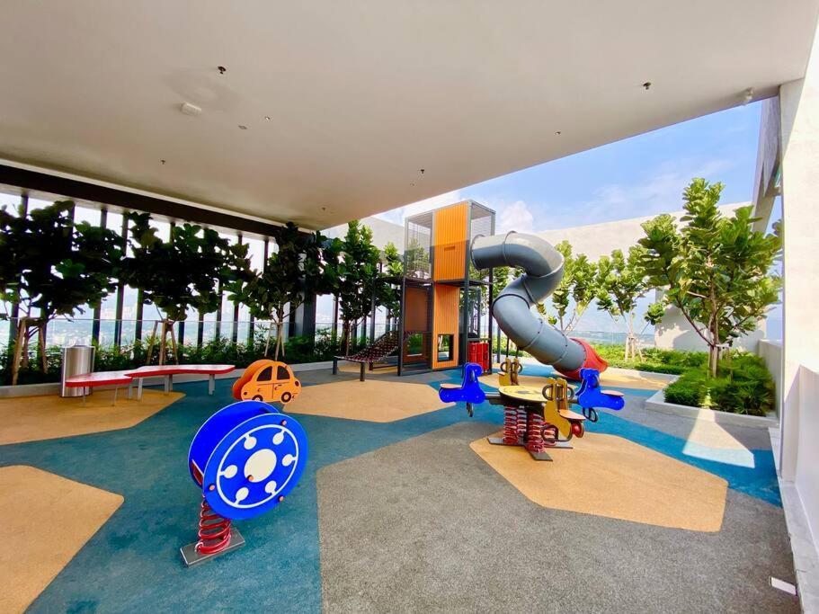 Beacon Executive #executive #skypool #georgetown #6pax #2br 2bath #1queen 4single #quality Well Maintained #private Host