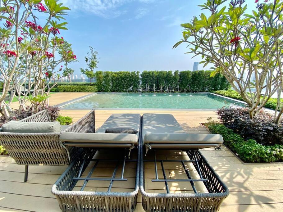Beacon Executive #executive #skypool #georgetown #6pax #2br 2bath #1queen 4single #quality Well Maintained #private Host *