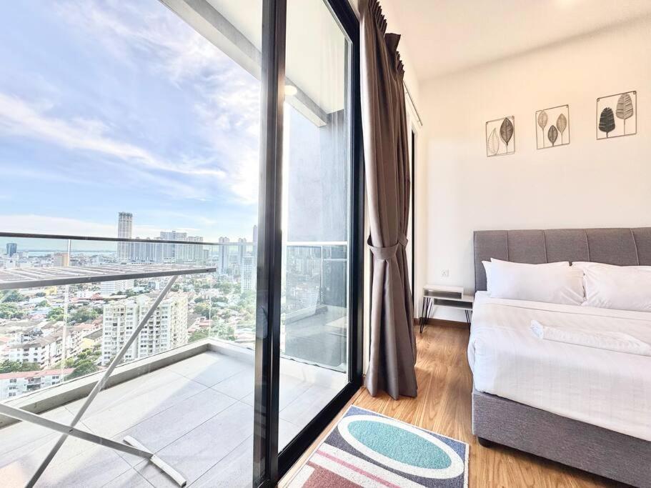 Apartment Beacon Executive #executive #skypool #georgetown #6pax #2br 2bath #1queen 4single #quality Well Maintained #private Host *